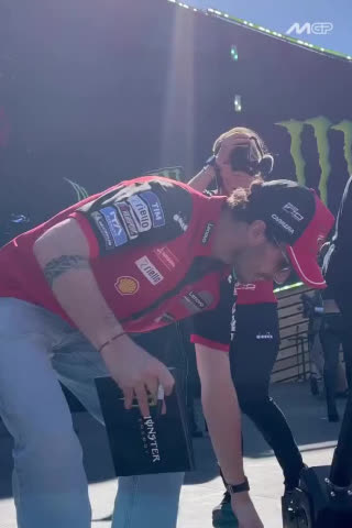 MomentThumbnail